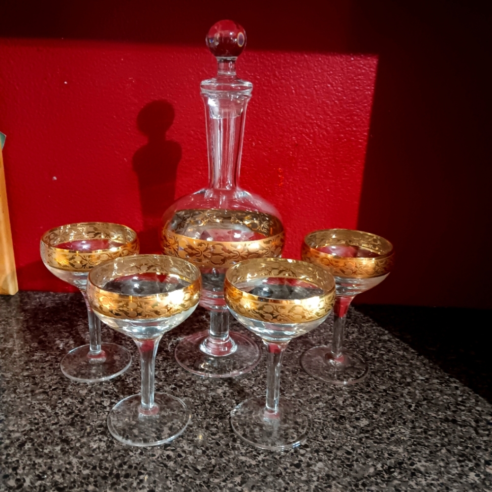 Vintage Beautiful Italians Decanter and Two Coupes/ glasses